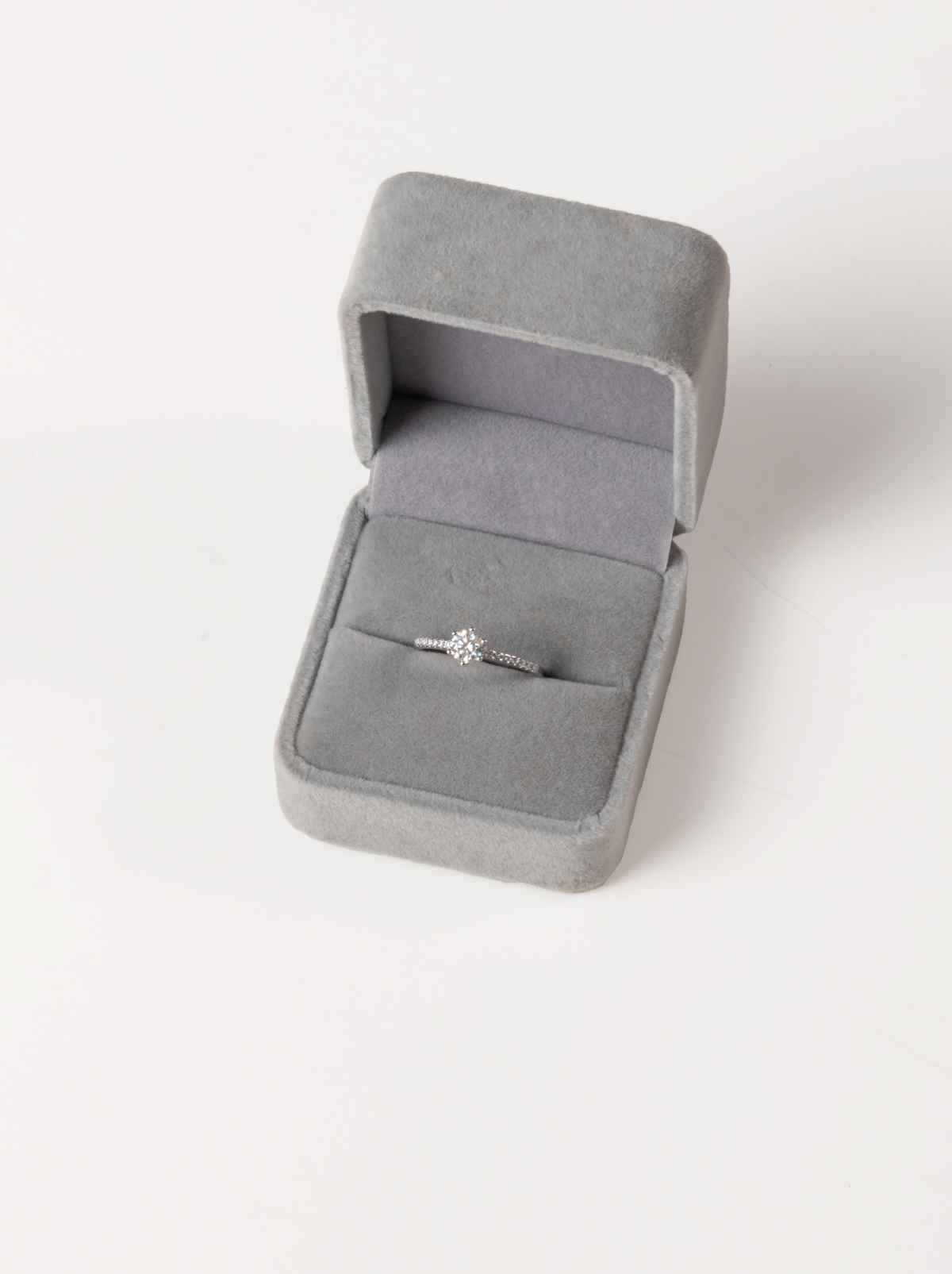 Anello Pietra Solitaria in argento Sterling 925