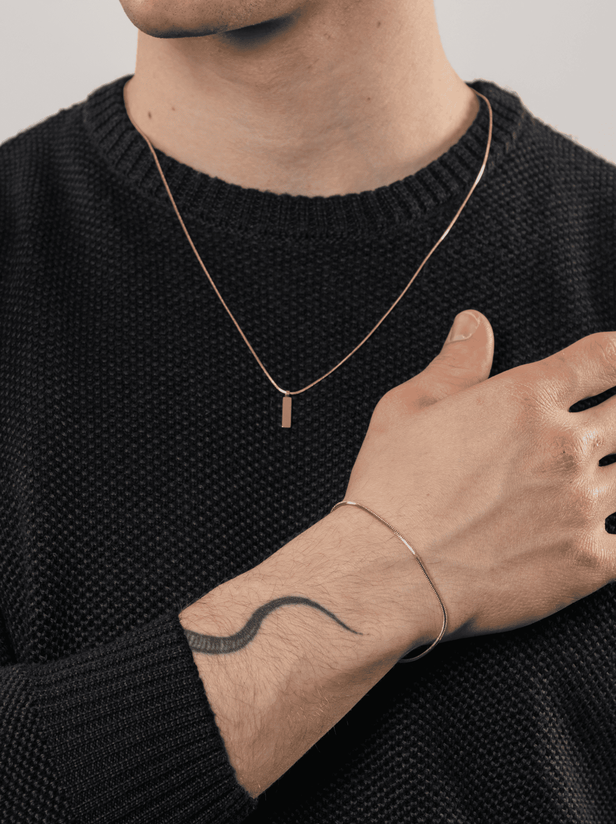 Set minimal pendente snike oro