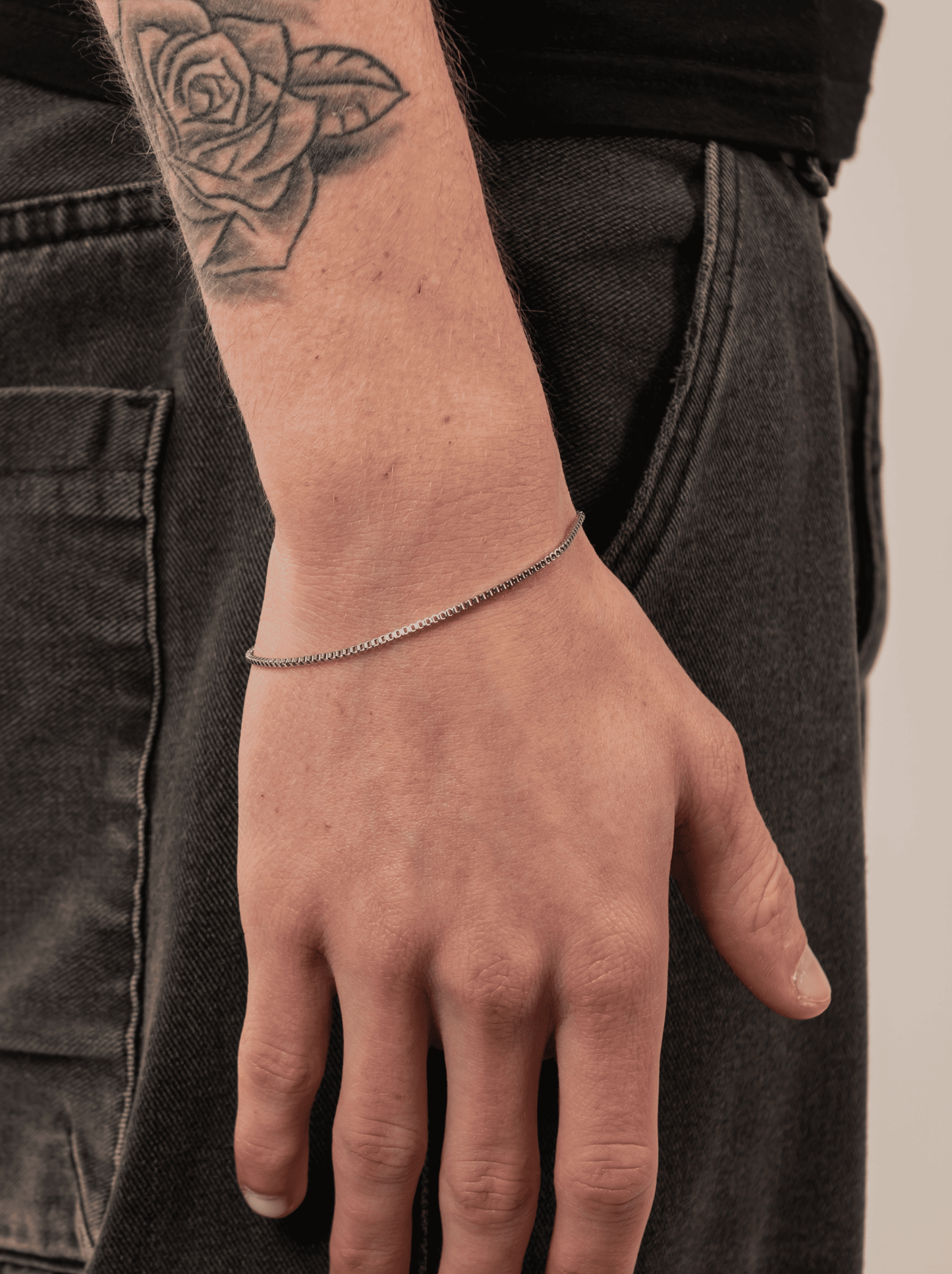 Minimalistisches Box-Silberarmband