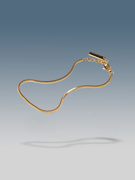 Minimalistisches Snike-Goldarmband