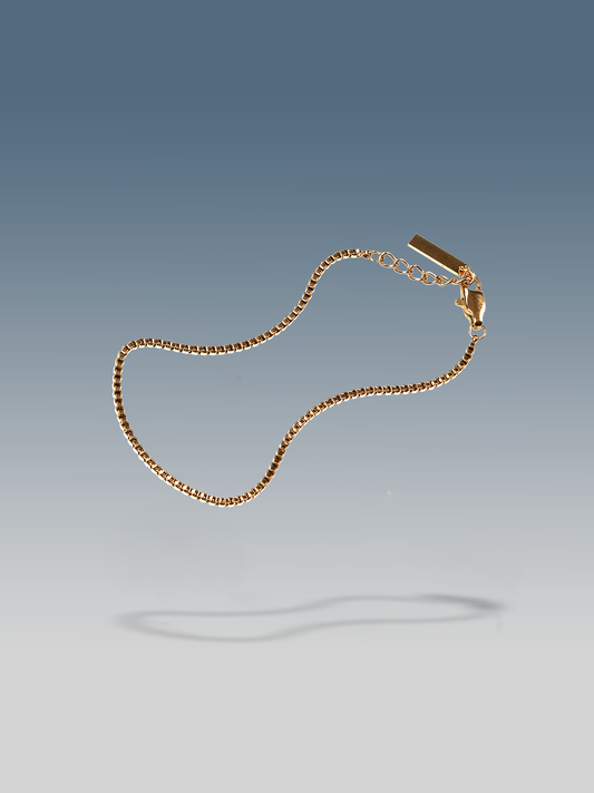 Minimalistisches Gold-Box-Armband
