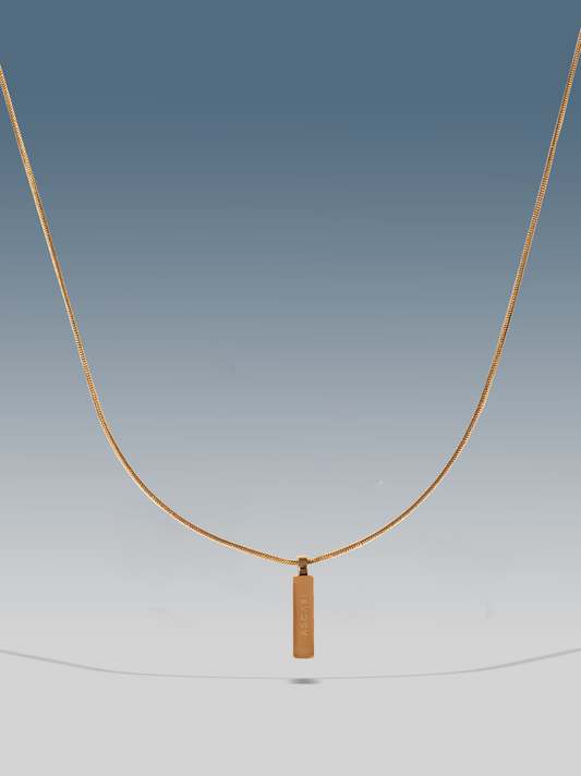 Halskette mit Snike-Anhänger in Gold