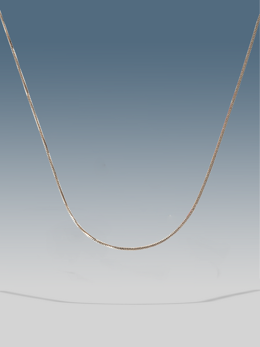 Minimalistische quadratische Silberkette