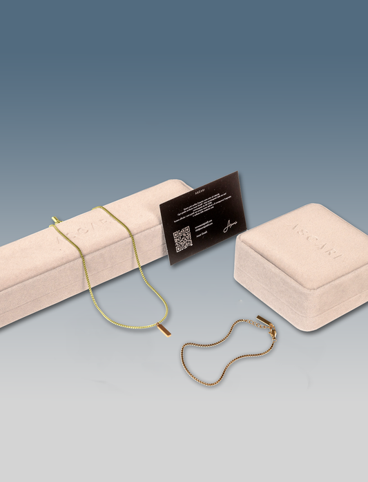 Minimalistisches Gold-Box-Anhänger-Set