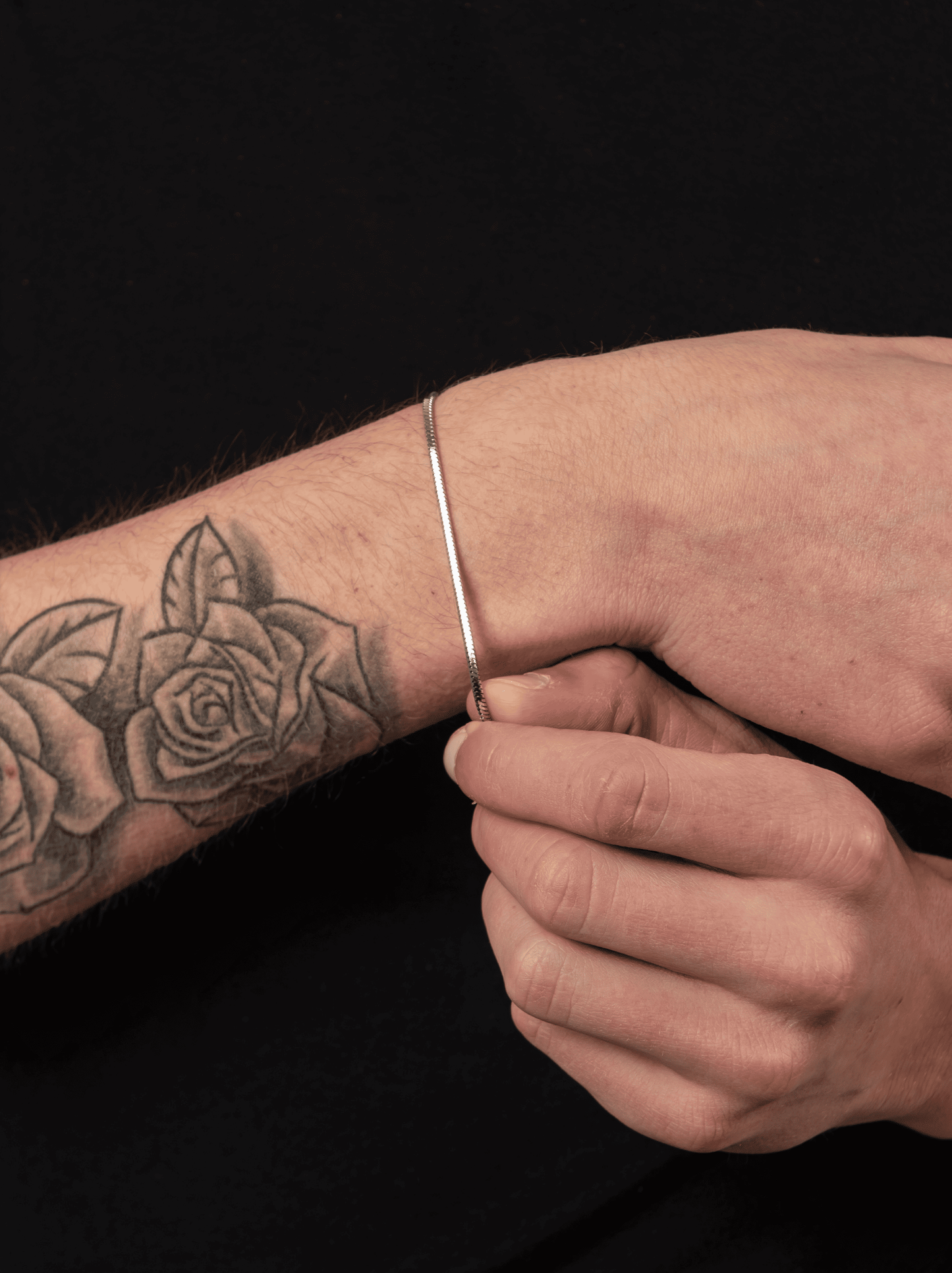 Minimalistisches quadratisches Silberarmband
